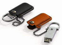 cl USB 194 cuir avec tui